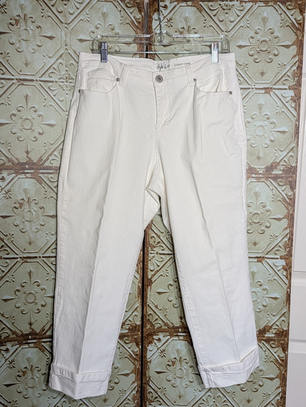 Style & Co. Curvy Capri Jeans In White